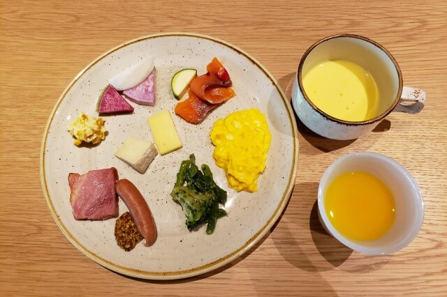 星野リゾート・リゾナーレ那須のレストラン｜シャキシャキ（朝食）