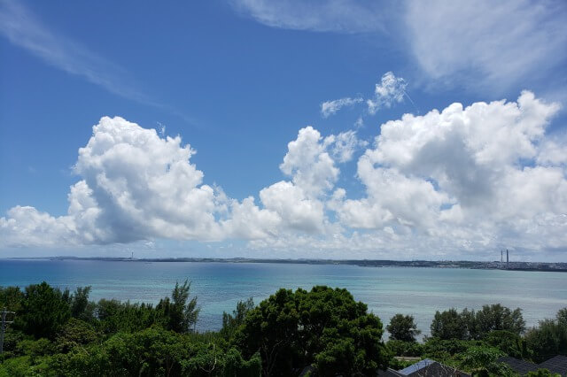 沖縄の伊芸サービスエリア（上り）で一休憩｜物見台からの景色が素敵