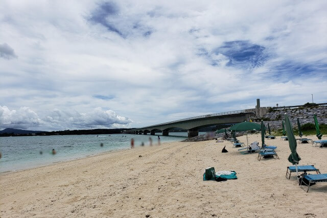 古宇利大橋（沖縄）の写真撮影スポット・停車場｜古宇利ビーチ