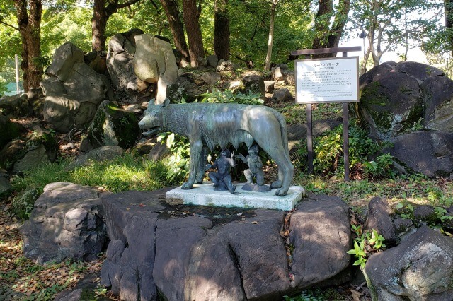 日比谷公園の銅像｜公園内には至る所に特徴的な銅像があります