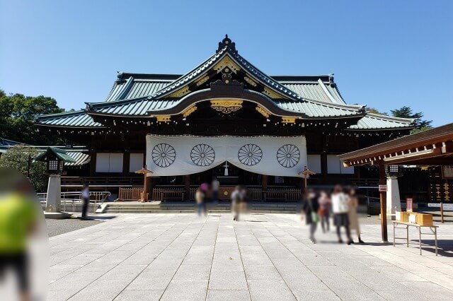 靖国神社(東京)の拝殿・本殿｜御祭神は国を守るために命を捧げた神霊
