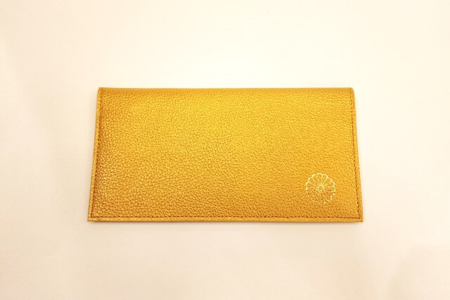 皇居の財布の色①ゴールド(金色)