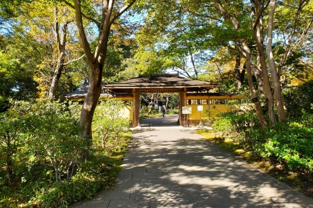 昭和記念公園の日本庭園の入り口